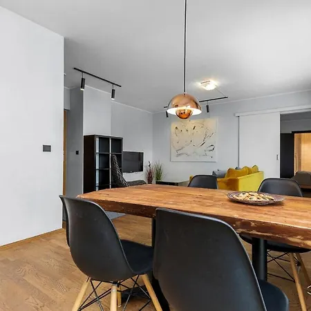 Cozy 1br Apartm Near Kadriorg With Balcony And Parking Appartement Tallinn