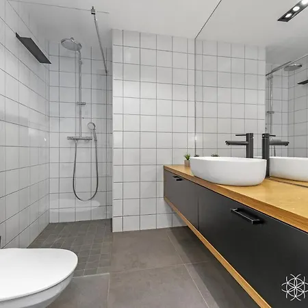 Cozy 1br Apartm Near Kadriorg With Balcony And Parking Appartement