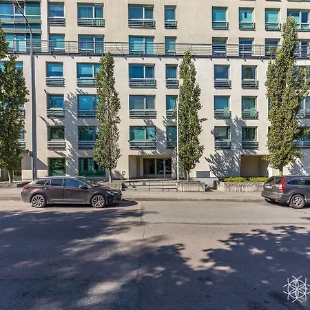 Cozy 1br Apartm Near Kadriorg With Balcony And Parking Appartement *